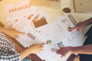 Market Research Survey: 20 Scenarios, Solutions, and Examples for Businesses